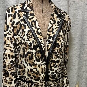 Chico Leopard Print Women's Jacket with Black Accents-size med/large